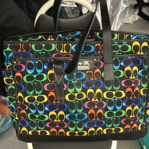 Coach Tote - Picture 15 of 16